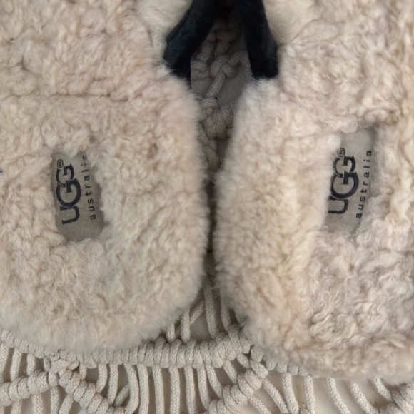 UGG “Scuff” black slip-ons. Mens:11. Excellent condition. Authentic - Picture 13 of 17